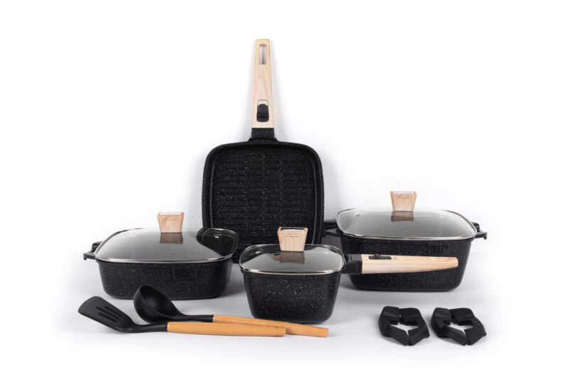 11-Piece Non-Stick Cookware Set with Lids and Accessories