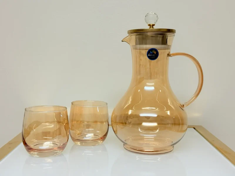 Amber Glass Pitcher Set with 6 Matching Glasses - Elegant Drinkware with Gold-Tone Lid